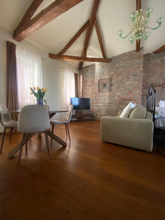 Duomo Murano Apartment With Canal View Buitenkant foto